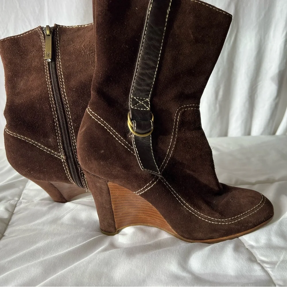 Donald Pliner Brown Suede wedge heel boot